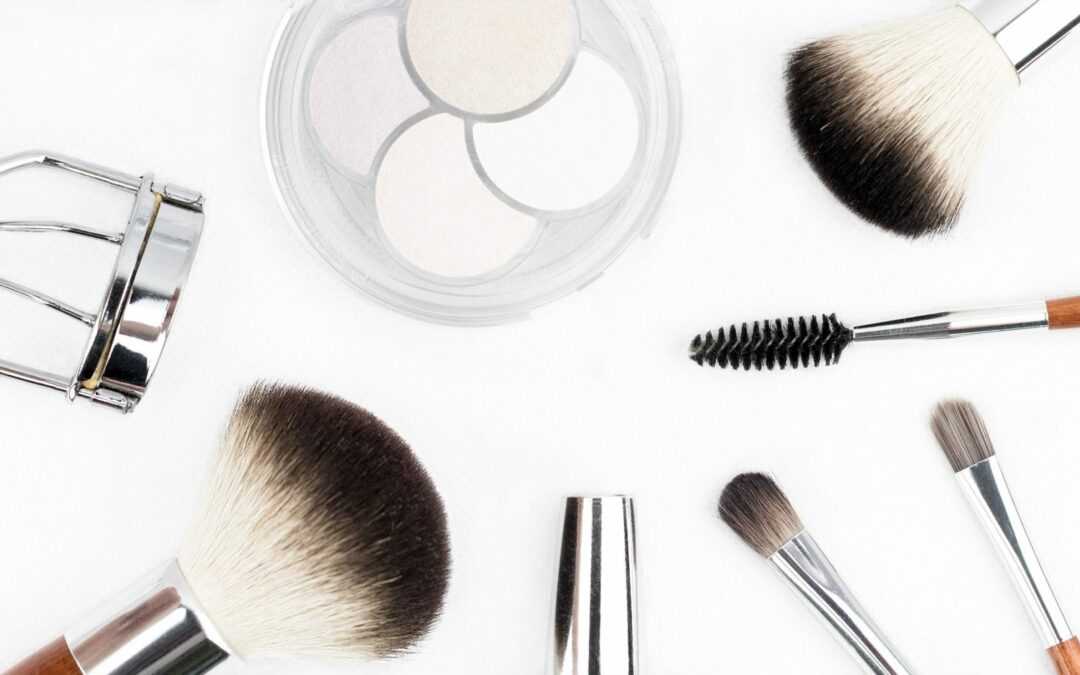 makeup-brush-1768790_1920